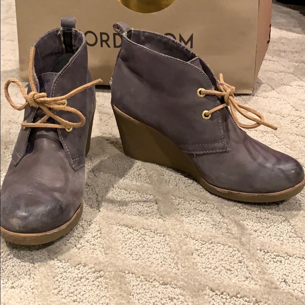 Authentic Sperry distressed wedges